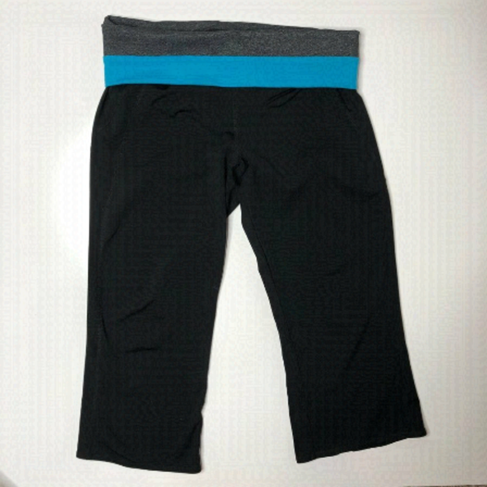 𝅺old Navy Blue Grey & Black Rollover Flare Capris 3/4 Legging Active Pants